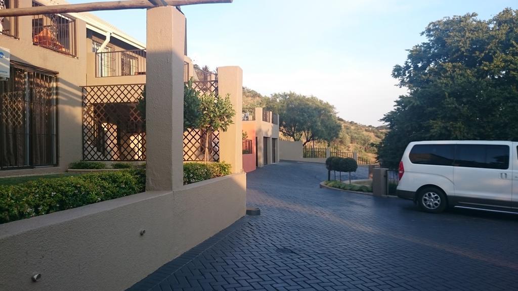 Alvesta Guest House Roodepoort Exterior photo